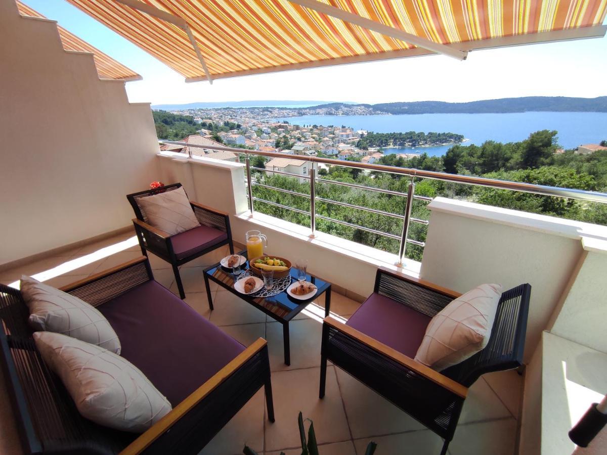 Apartment Zunabovic Трогір Екстер'єр фото