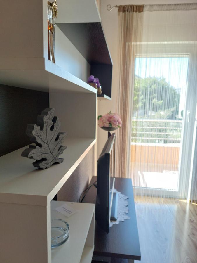 Apartment Zunabovic Трогір Екстер'єр фото