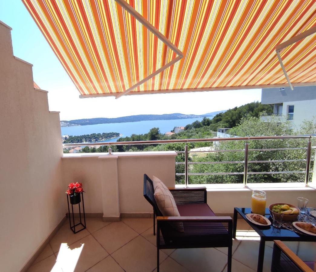 Apartment Zunabovic Трогір Екстер'єр фото