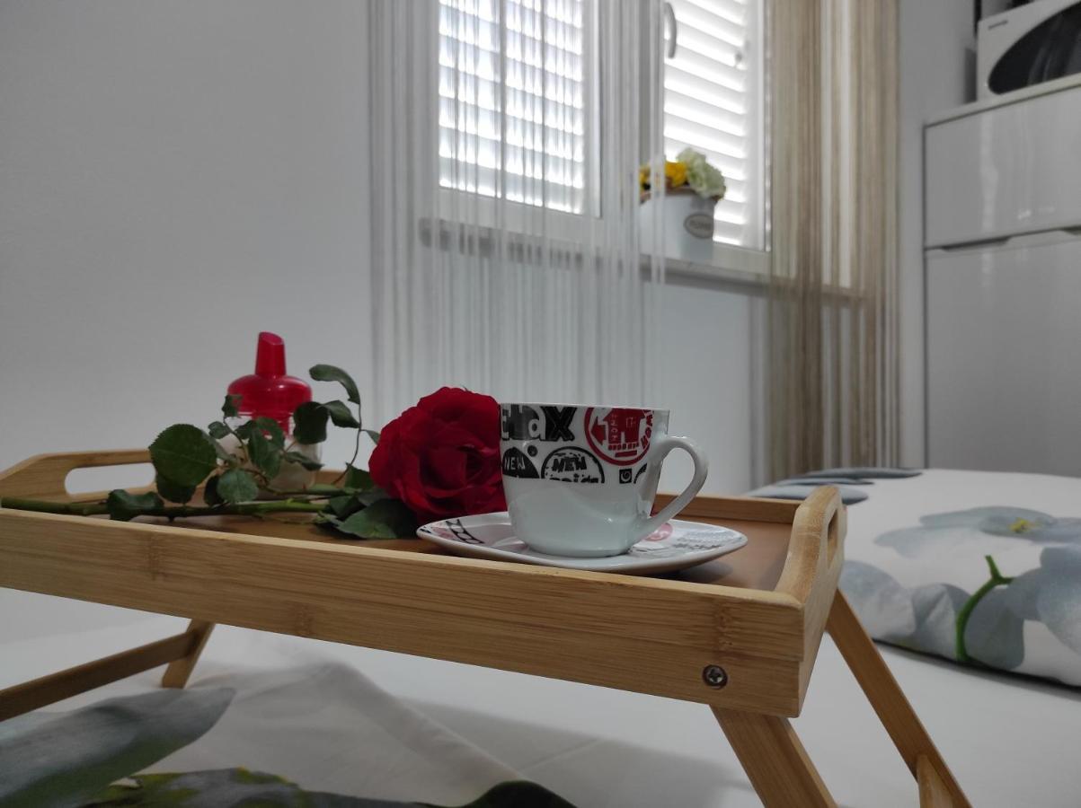 Apartment Zunabovic Трогір Екстер'єр фото