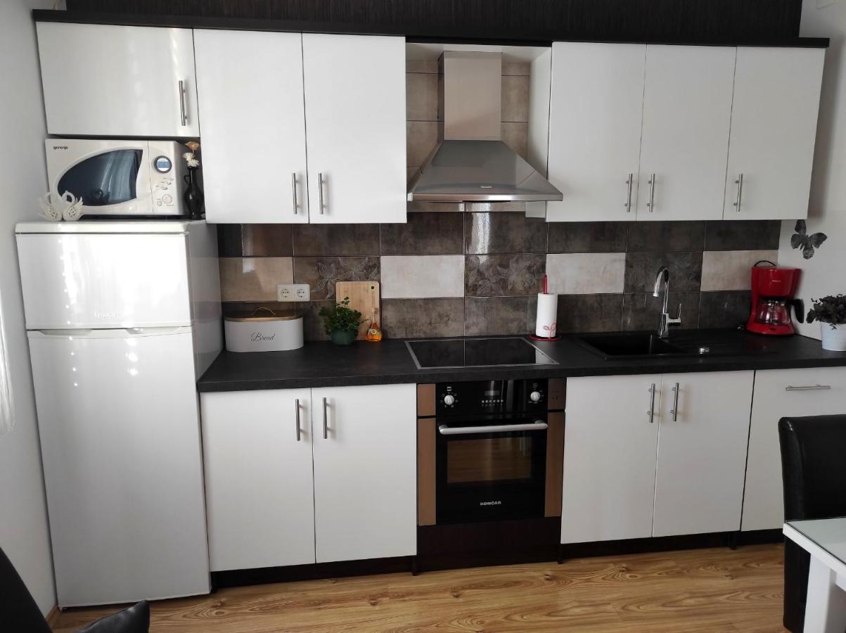 Apartment Zunabovic Трогір Екстер'єр фото