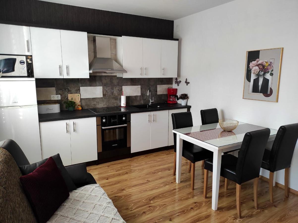 Apartment Zunabovic Трогір Екстер'єр фото