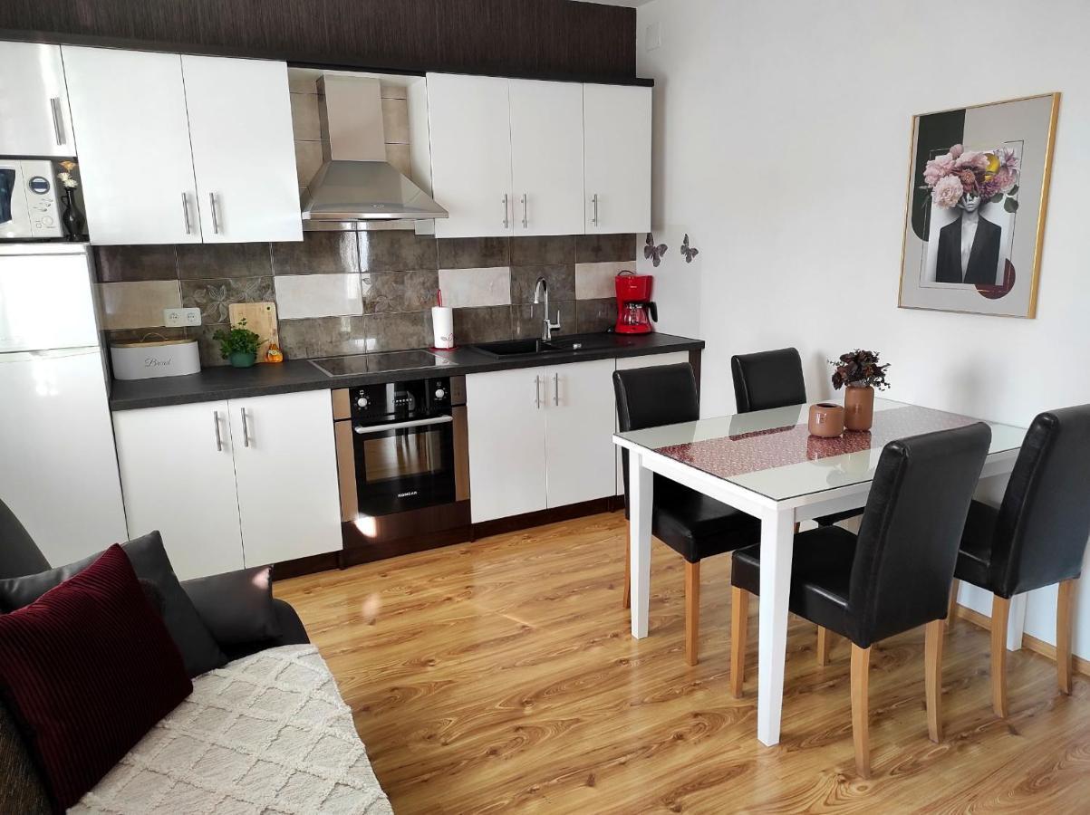 Apartment Zunabovic Трогір Екстер'єр фото